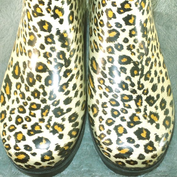 *SOLD* Cheetah Print Rain Boot - Picture 2 of 7